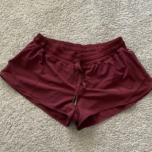 Lululemon Hotty Hot Shorts 2.5”